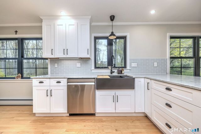 79 Meadow Wood Road, Branford, CT 06405