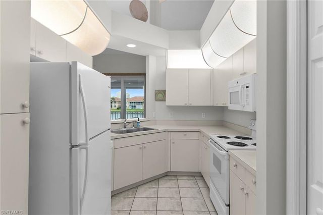 590 Club Marco Cir Unit 202, Marco Island, FL 34145