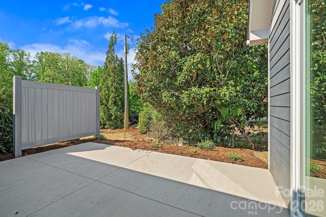 10 Heartleaf Circle, Arden, NC 28704