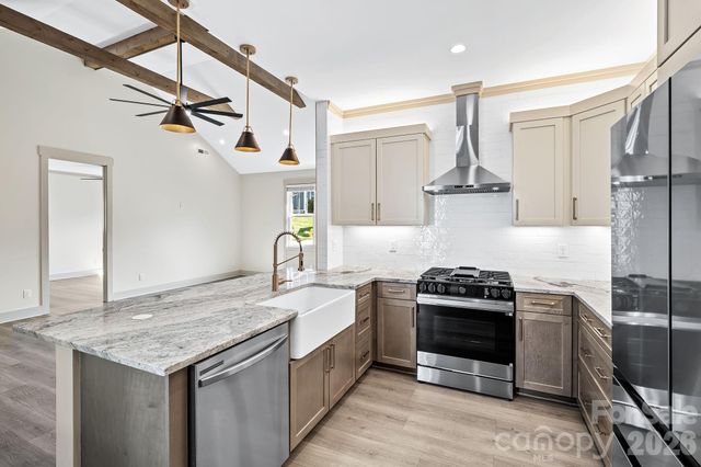 10 Heartleaf Circle, Arden, NC 28704