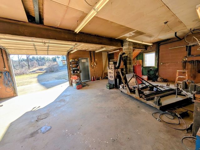 7 King Road, Charlton, MA 01507