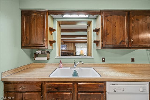5108 Evergreen Drive, North Olmsted, OH 44070