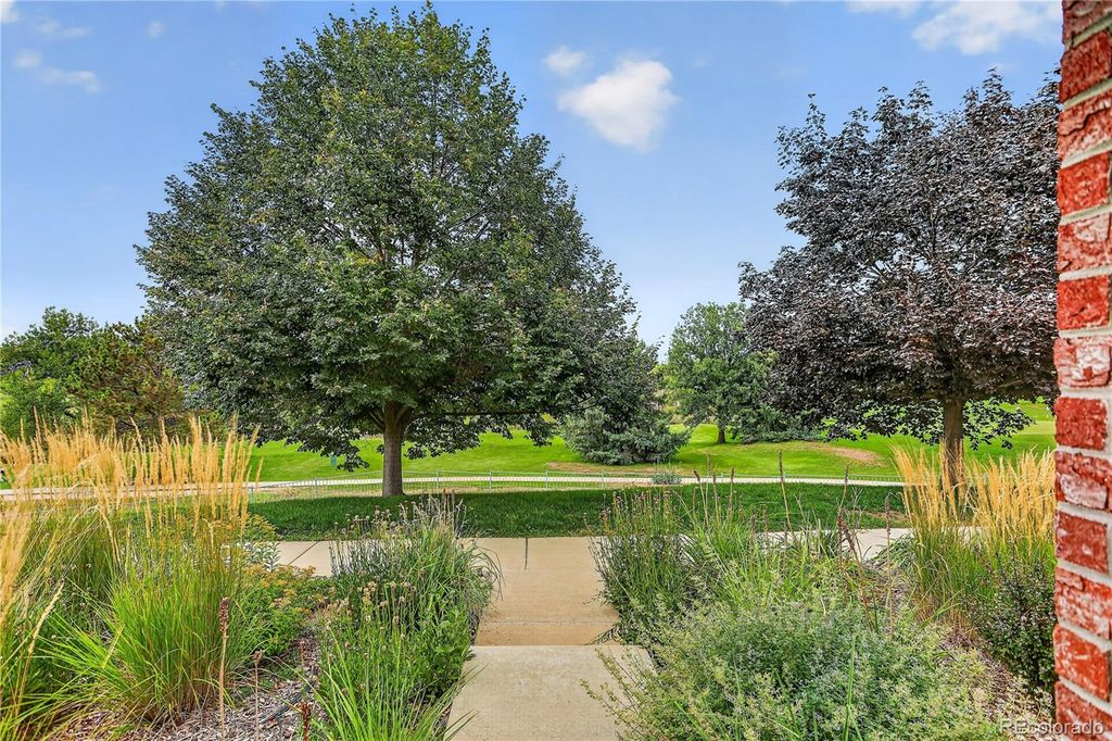 Image 12 of property listing at 6414 Silver Mesa Drive E, Highlands Ranch, CO 80130