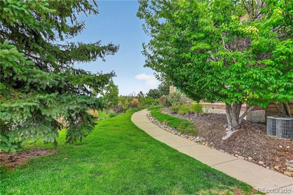 Image 15 of property listing at 6414 Silver Mesa Drive E, Highlands Ranch, CO 80130