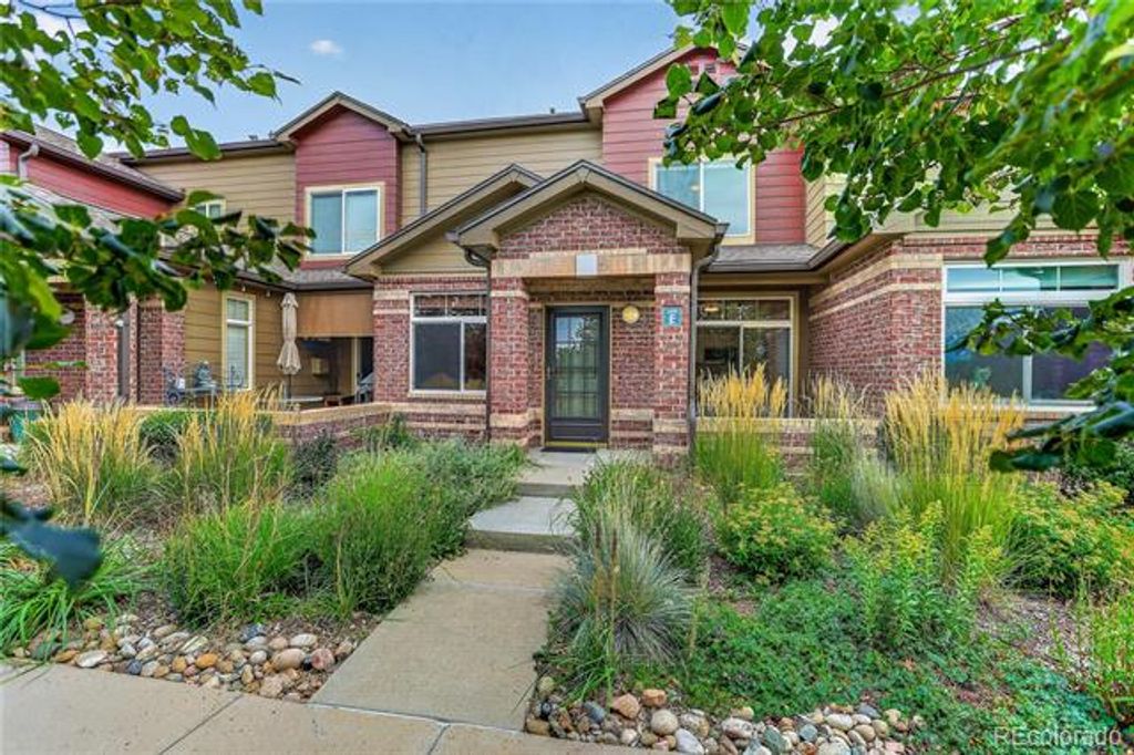 Image 4 of property listing at 6414 Silver Mesa Drive E, Highlands Ranch, CO 80130