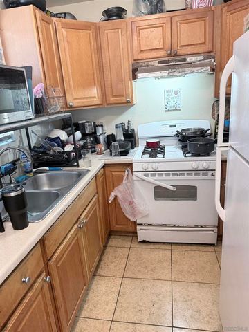 1952 Irving Ave, San Diego, CA 92113