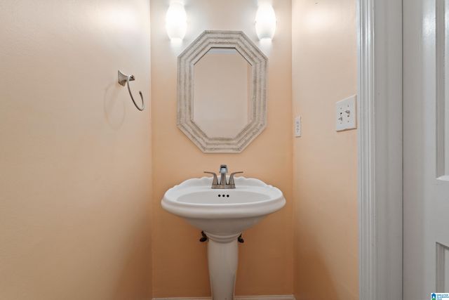 3025 BROOKHILL DRIVE, Birmingham, AL 35242