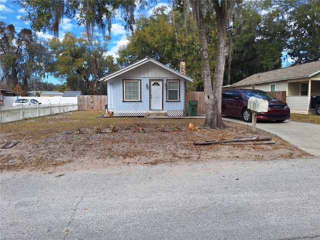 2306 EDGEWATER AVENUE, Leesburg, FL 34748