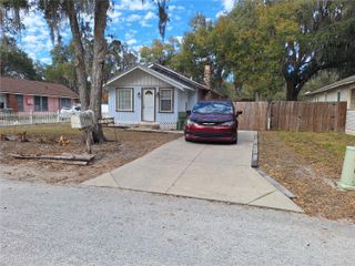 2306 EDGEWATER AVENUE, Leesburg, FL 34748