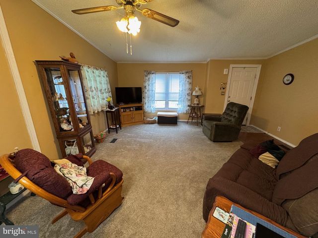 3 PINE TER, Quakertown, PA 18951