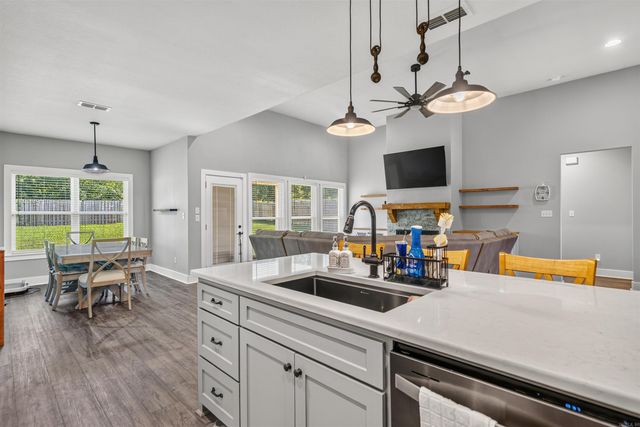 4181 Hampton Drive, Benton, AR 72019