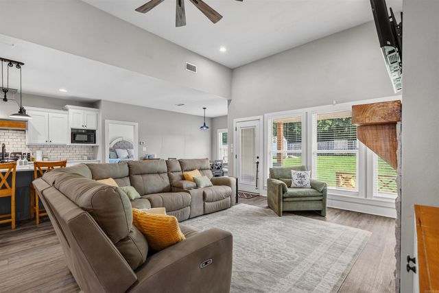 4181 Hampton Drive, Benton, AR 72019