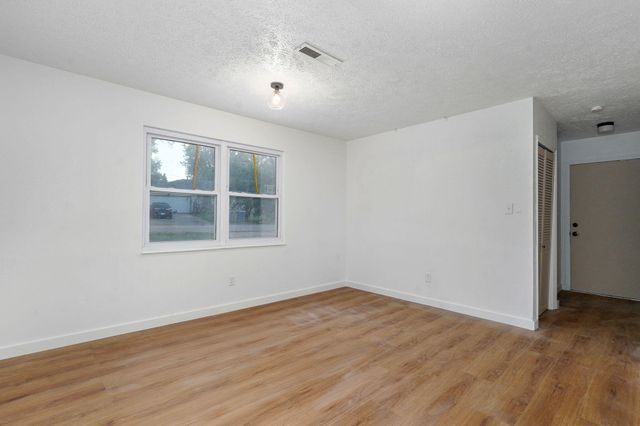 3153 West Winchester Road, Springfield, MO 65807