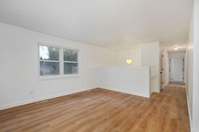 3153 West Winchester Road, Springfield, MO 65807