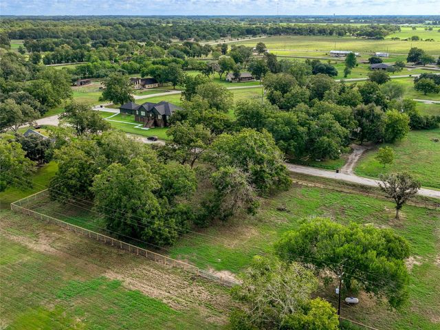 315 Pony Lane, Simonton, TX 77485