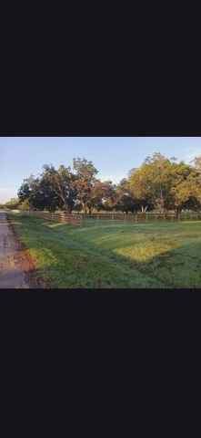 315 Pony Lane, Simonton, TX 77485