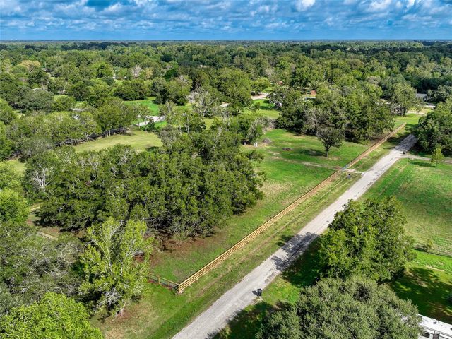 315 Pony Lane, Simonton, TX 77485