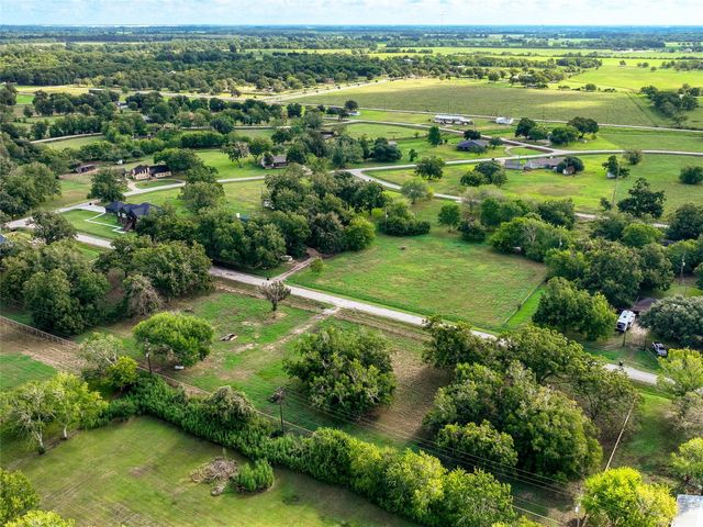 315 Pony Lane, Simonton, TX 77485