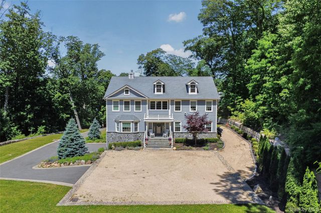 261 Harbor Road, Cold Spring Harbor, NY 11724