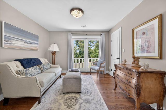 261 Harbor Road, Cold Spring Harbor, NY 11724