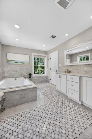 261 Harbor Road, Cold Spring Harbor, NY 11724