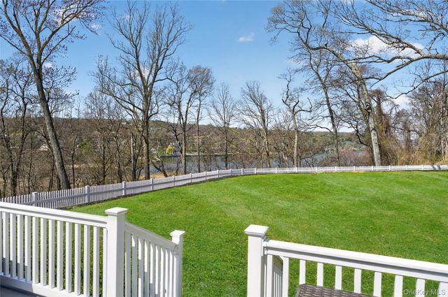 261 Harbor Road, Cold Spring Harbor, NY 11724