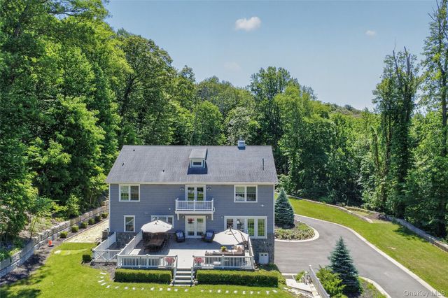 261 Harbor Road, Cold Spring Harbor, NY 11724