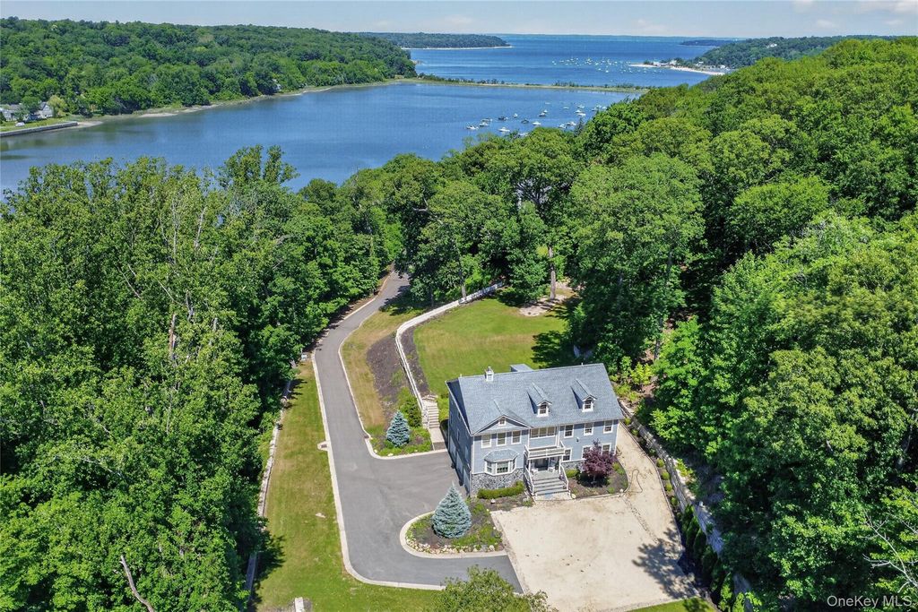 261 Harbor Road, Cold Spring Harbor, NY 11724