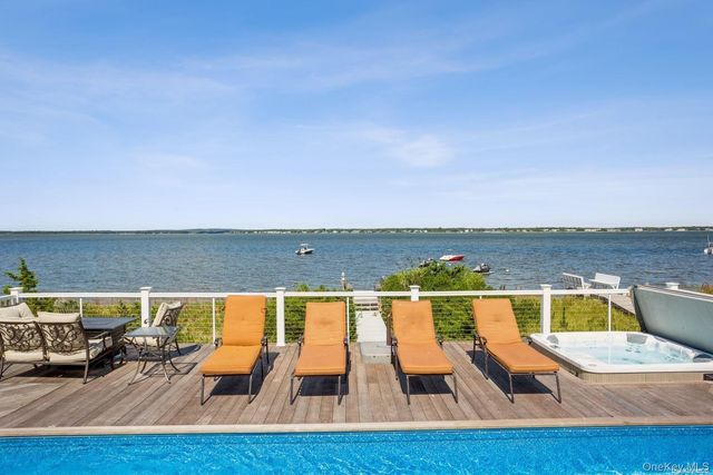 676 Dune Road, Westhampton Dunes, NY 11978