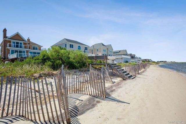 676 Dune Road, Westhampton Dunes, NY 11978
