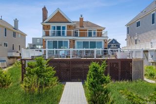 676 Dune Road, Westhampton Dunes, NY 11978