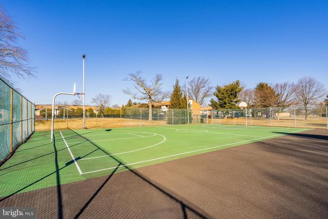 C9 AVON DR E, Hightstown, NJ 08520