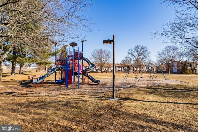 C9 AVON DR E, Hightstown, NJ 08520