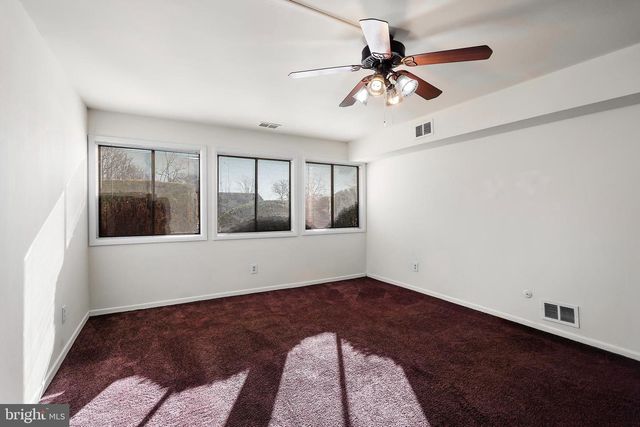 C9 AVON DR E, Hightstown, NJ 08520