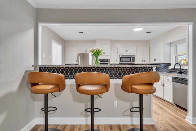 5227 N Garden LN, Roanoke, VA 24019