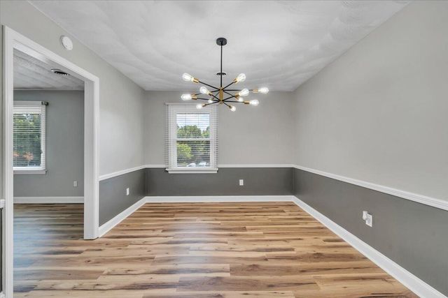 5227 N Garden LN, Roanoke, VA 24019