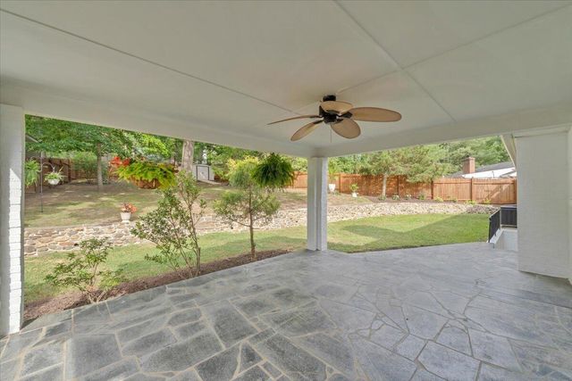 5227 N Garden LN, Roanoke, VA 24019