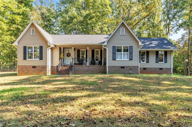 126 Edinburg Road, Pickens, SC 29671