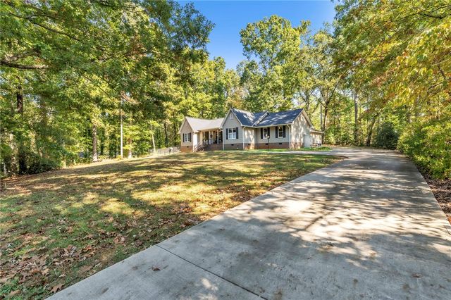 126 Edinburg Road, Pickens, SC 29671