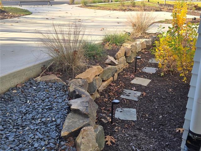 160 Cedarwood Lane, Roswell, GA 30075