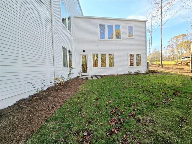 160 Cedarwood Lane, Roswell, GA 30075