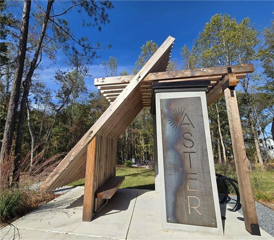 160 Cedarwood Lane, Roswell, GA 30075