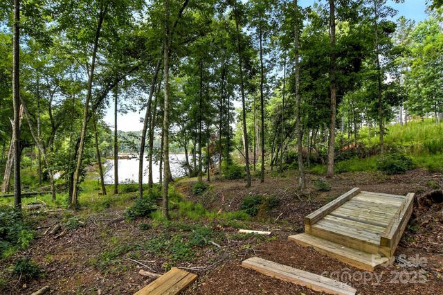 1933 Jumping Run 202, Connelly Springs, NC 28612