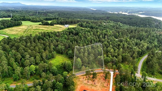 1933 Jumping Run 202, Connelly Springs, NC 28612