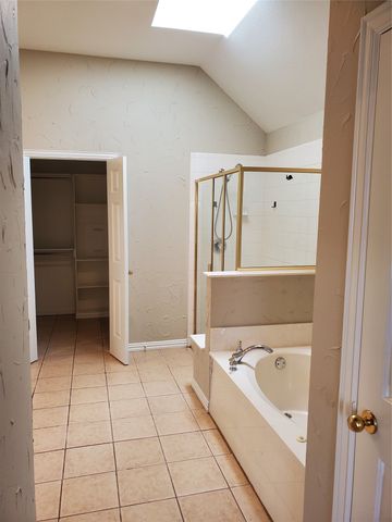 532 Silver Maple Drive, Irving, TX 75063