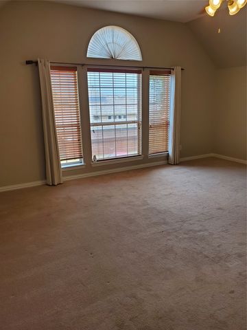 532 Silver Maple Drive, Irving, TX 75063