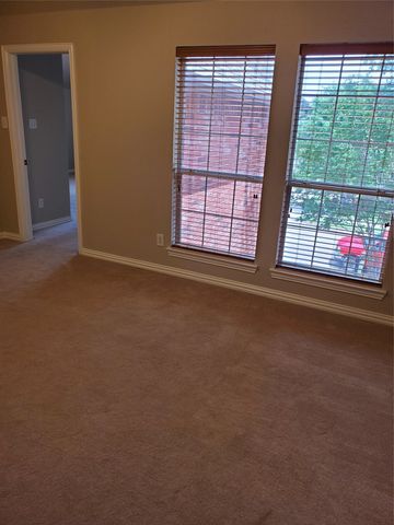 532 Silver Maple Drive, Irving, TX 75063