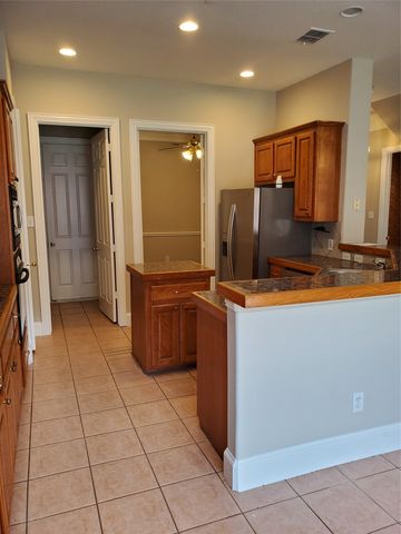 532 Silver Maple Drive, Irving, TX 75063