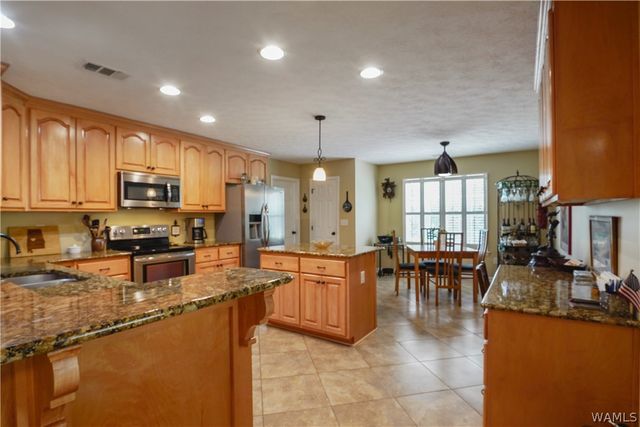 1875 Walnut, Centreville, AL 35042