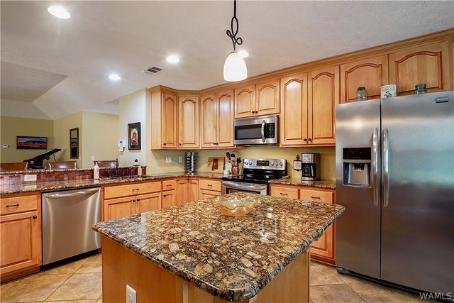 1875 Walnut, Centreville, AL 35042